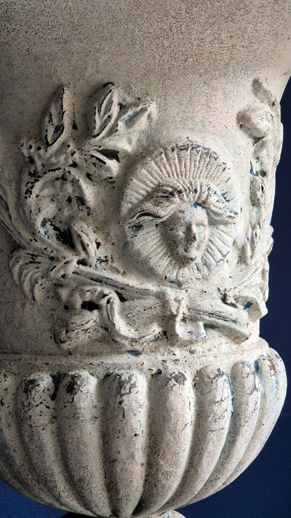 Vaso Antico in Ghisa Dipinta | prima metà '900 | Diamentro 49 cm