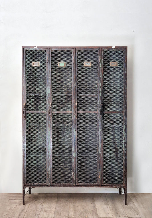 Armadietto / Spogliatoio in Ferro a scomparti | 1940