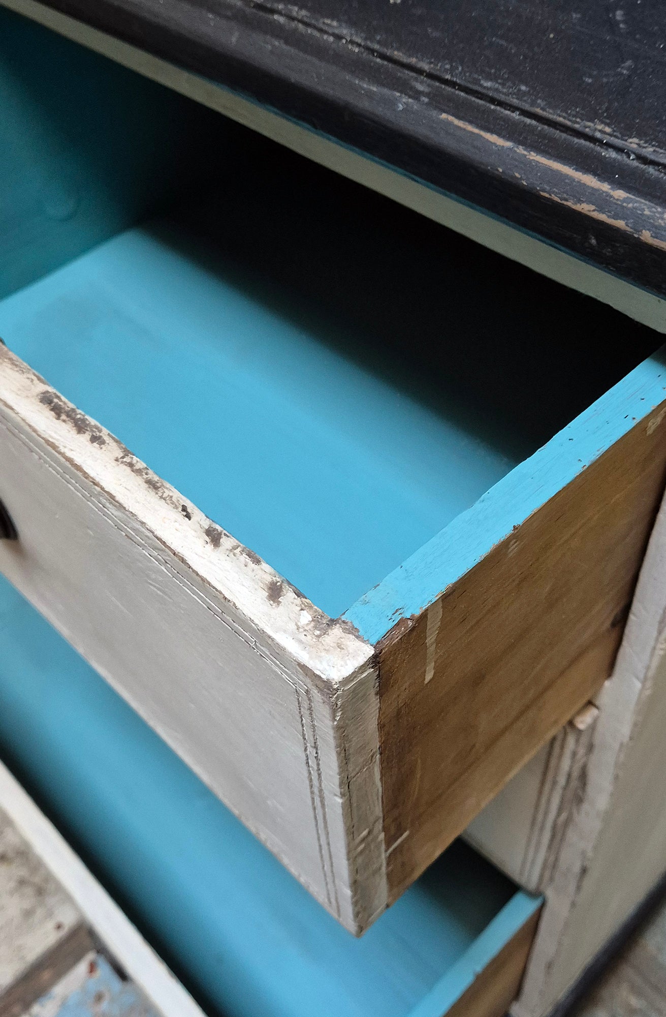 Cassettiera Antica Vittoriana in Pino dipinto Bianco | Regno Unito, metà '800