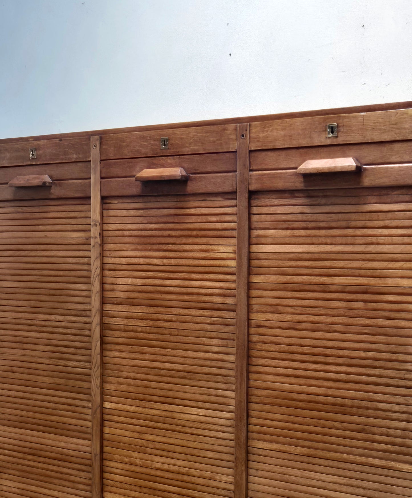 Schedario / Credenza a Tripla Serranda in Rovere | Inghilterra, Prima metà '900