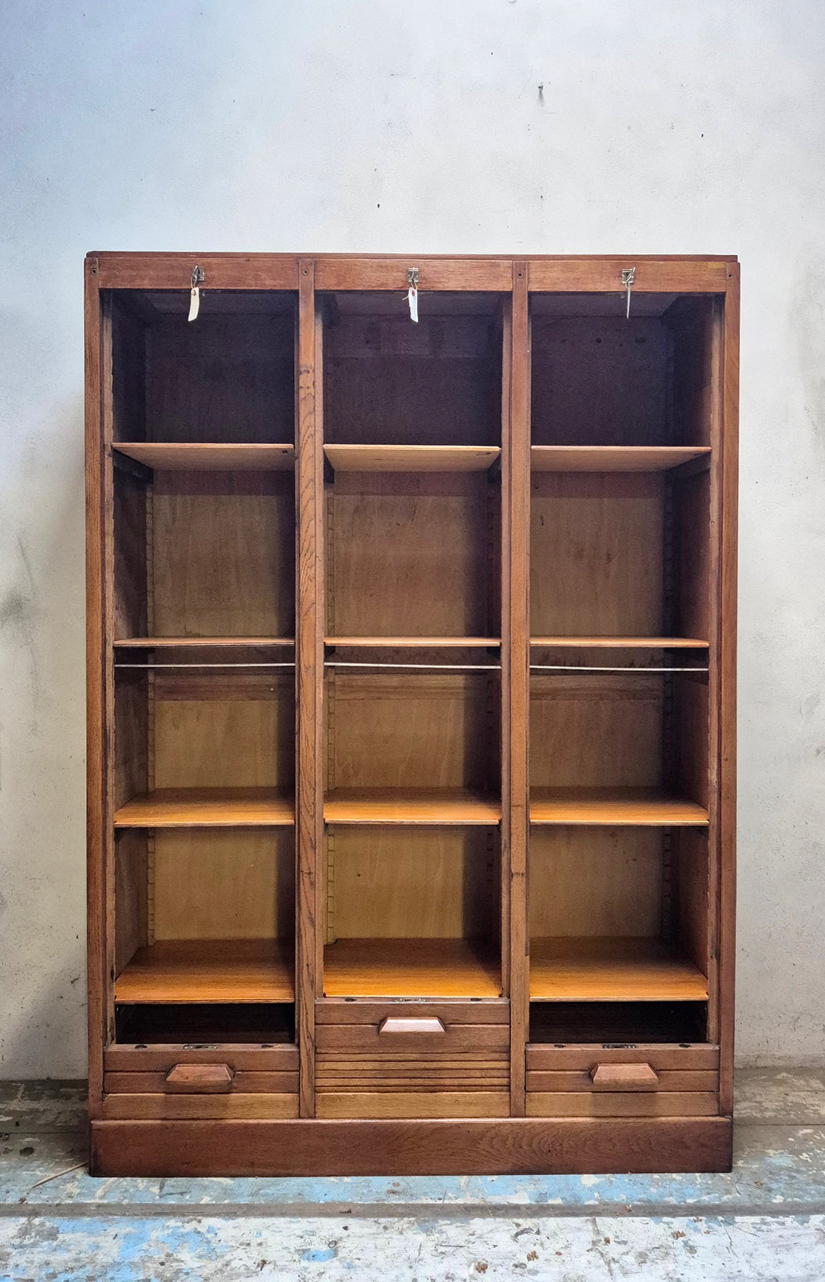 Schedario / Credenza a Tripla Serranda in Rovere | Inghilterra, Prima metà '900