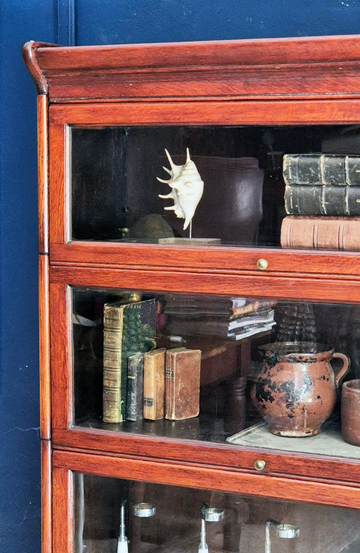 Vetrina / Libreria a 4 moduli in Rovere Tinto | Regno Unito, primi '900