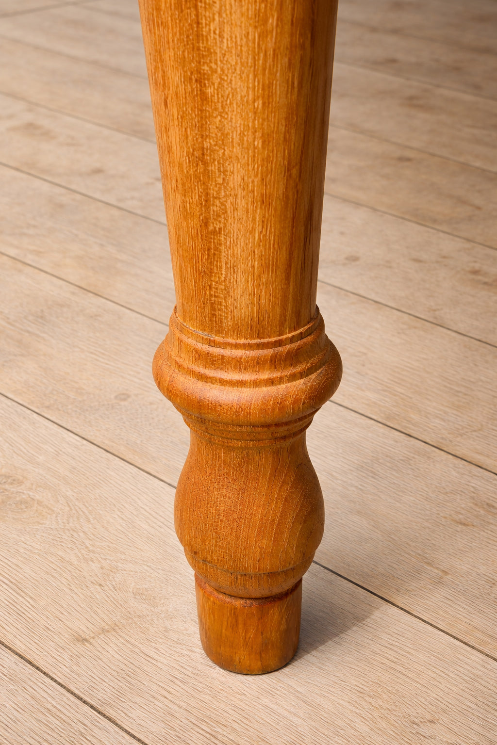 Tavolo inglese in rovere massello – fine XIX / inizi XX secolo