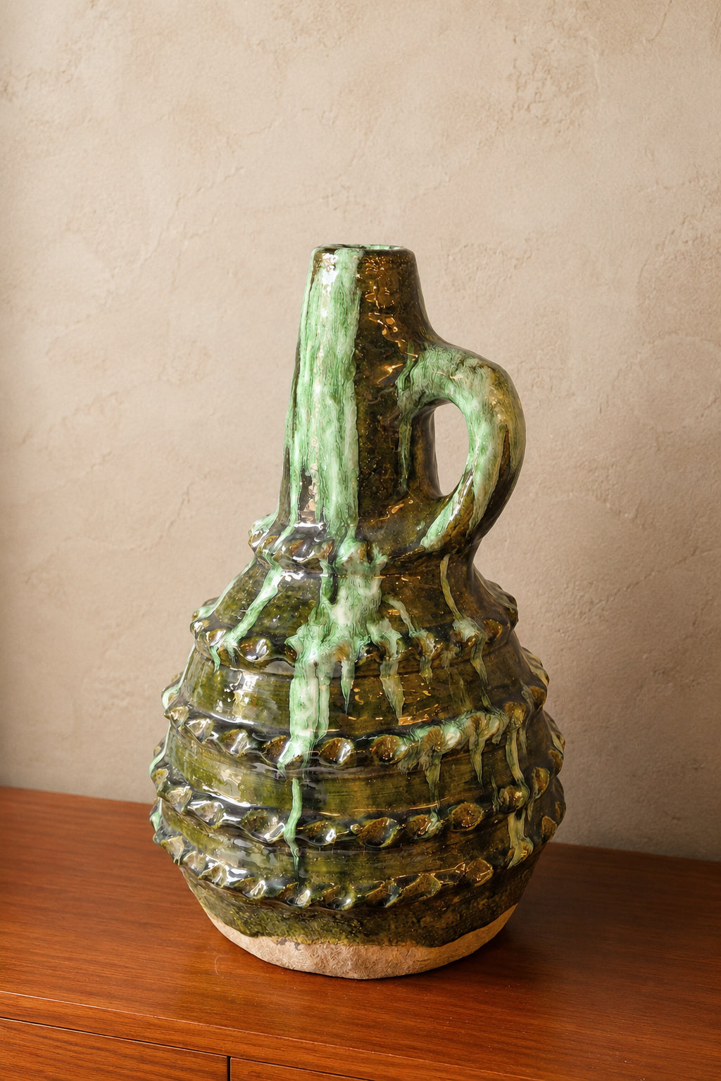 Grande Recipiente | Cruche francese in terracotta invetriata verde, fine XIX–inizio XX secolo