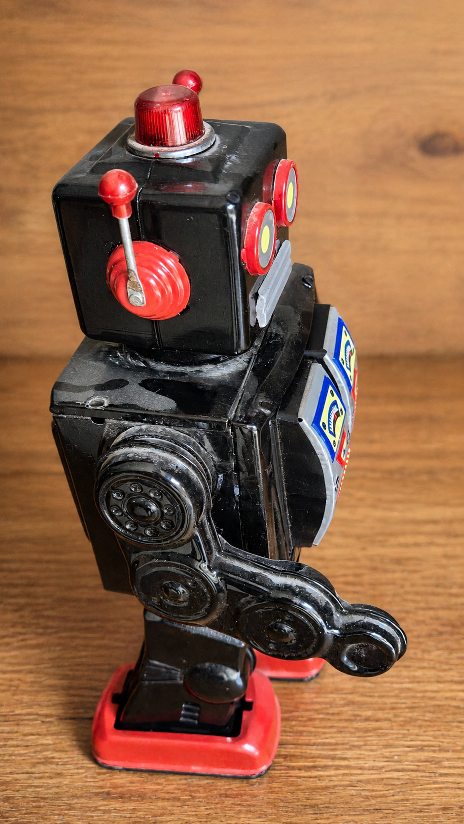 Space Walk Man ME 100 – Robot vintage in latta con scatola originale
