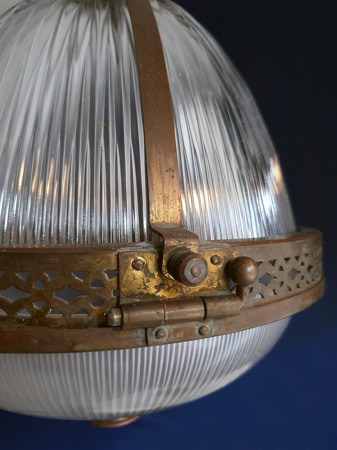 Lampada a sospensione 'Art Nouveau' di Holophane | primi '900
