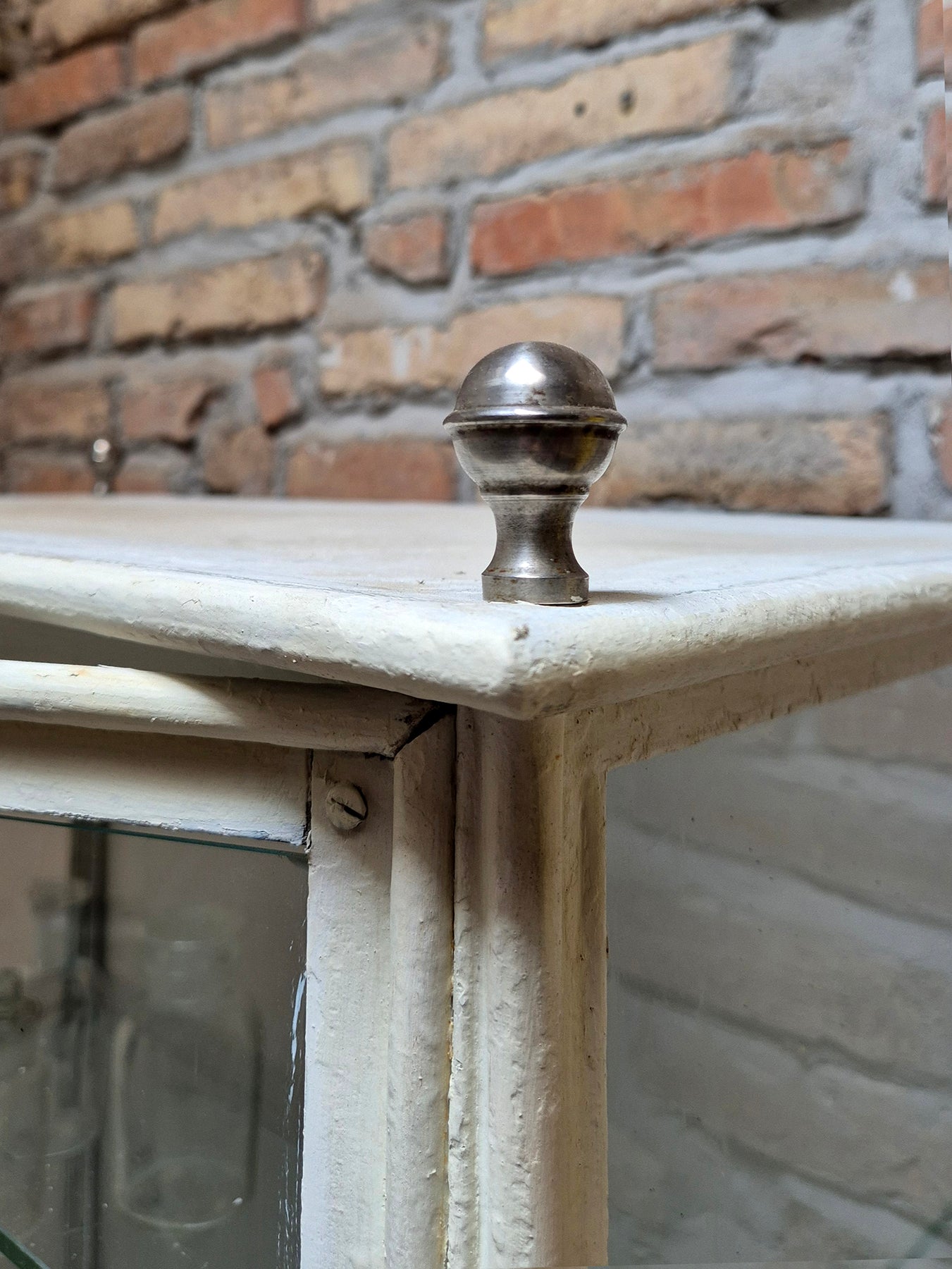 Credenza / Vetrinetta Medica Vintage in Ferro e top in legno | Anni '50