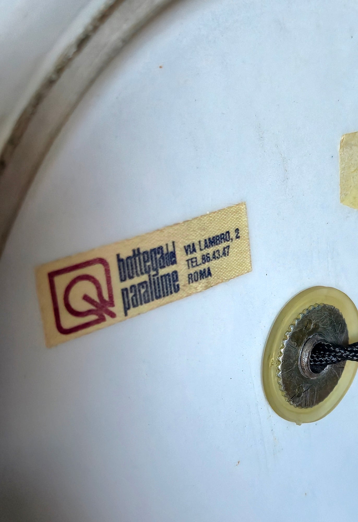 Lampada da tavolo vintage base in ceramica bianca smaltata |  design italiano anni 60/70