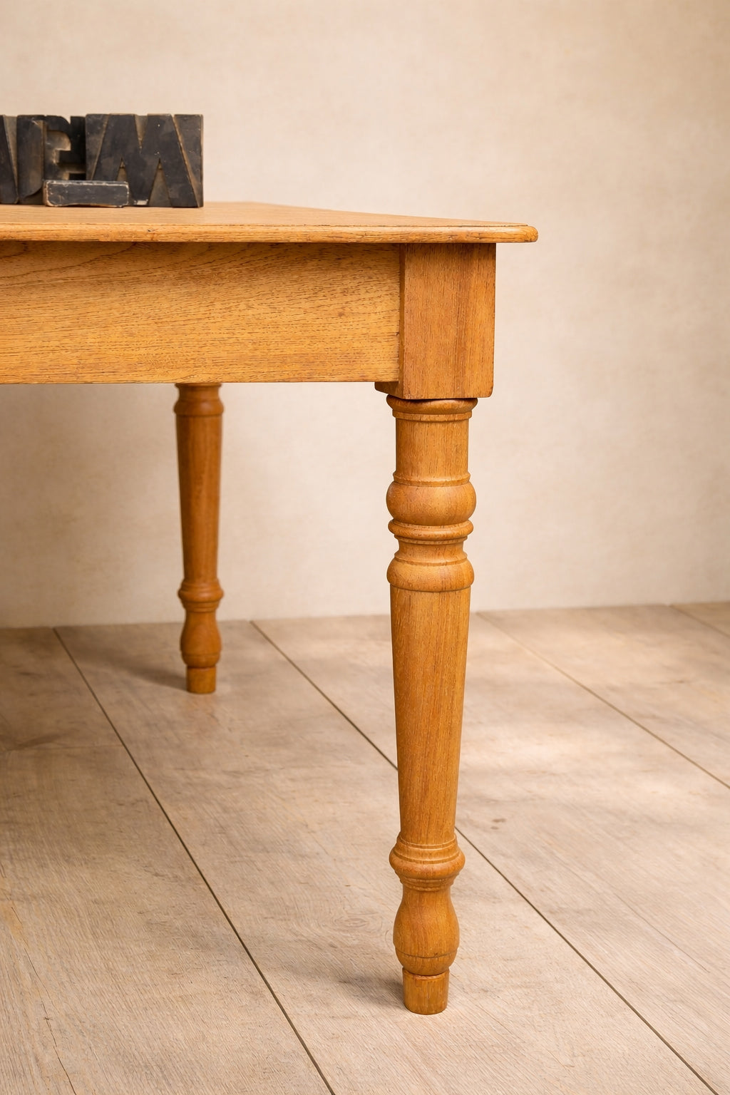 Tavolo inglese in rovere massello – fine XIX / inizi XX secolo