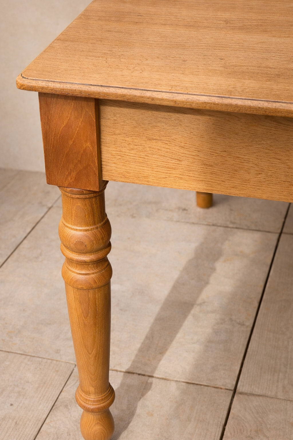 Tavolo inglese in rovere massello – fine XIX / inizi XX secolo