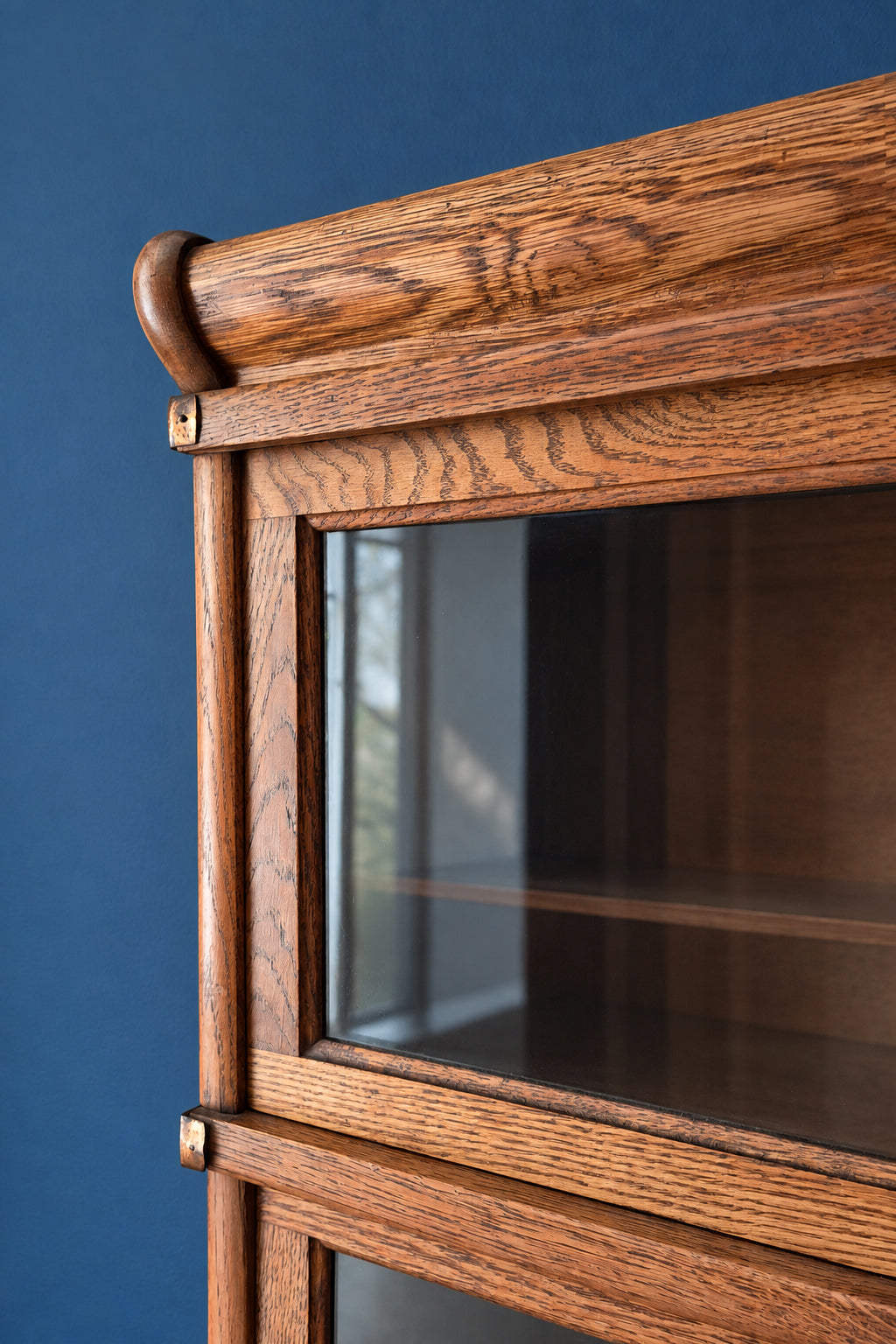 Libreria / Vetrina modulare inglese in rovere, tipo Globe-Wernicke | UK 1910–1920