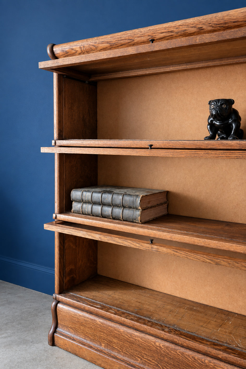 Libreria / Vetrina modulare inglese in rovere, tipo Globe-Wernicke | UK 1910–1920