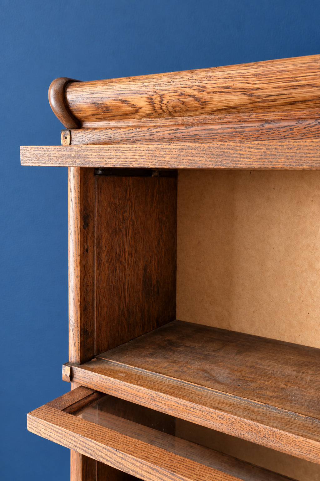 Libreria / Vetrina modulare inglese in rovere, tipo Globe-Wernicke | UK 1910–1920
