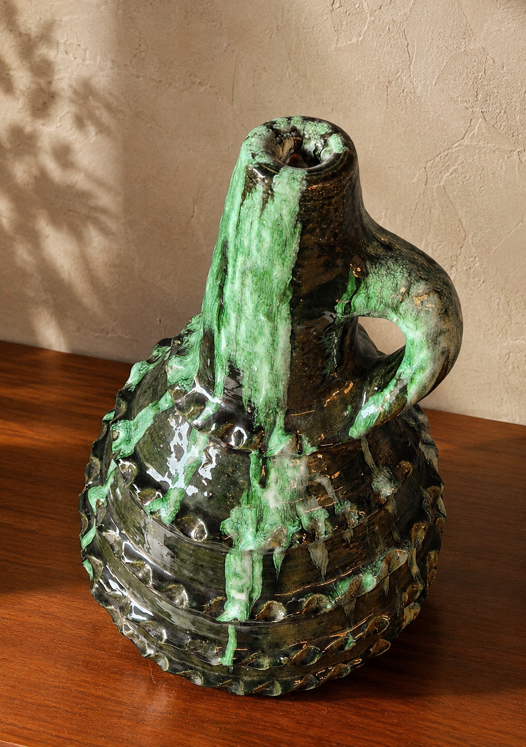 Grande Recipiente | Cruche francese in terracotta invetriata verde, fine XIX–inizio XX secolo