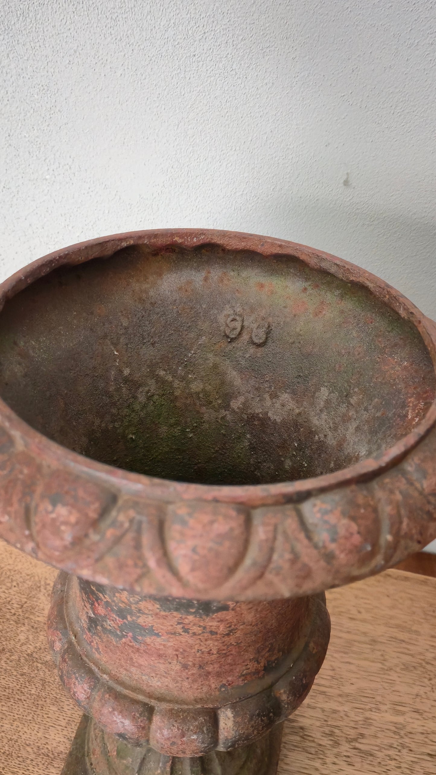 Vaso Médicis in ghisa originale, Francia 1900, patina antica – h 30 cm